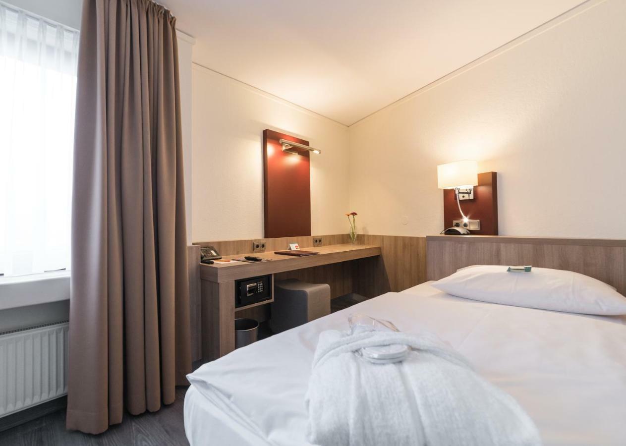 Hotel Gustav-Stresemann-Institut บอนน์ ภายนอก รูปภาพ