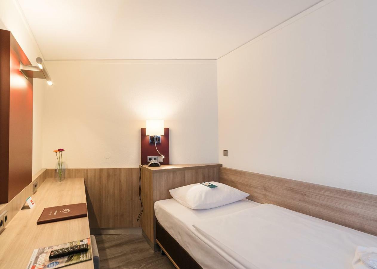 Hotel Gustav-Stresemann-Institut บอนน์ ภายนอก รูปภาพ