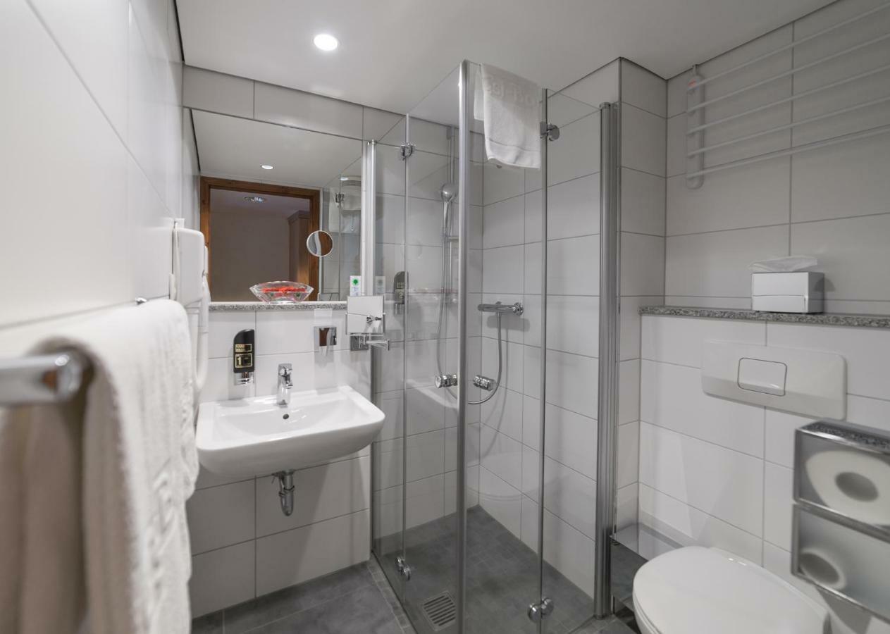 Hotel Gustav-Stresemann-Institut บอนน์ ภายนอก รูปภาพ
