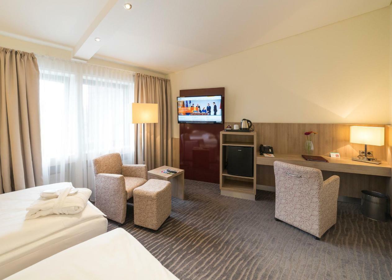 Hotel Gustav-Stresemann-Institut บอนน์ ภายนอก รูปภาพ