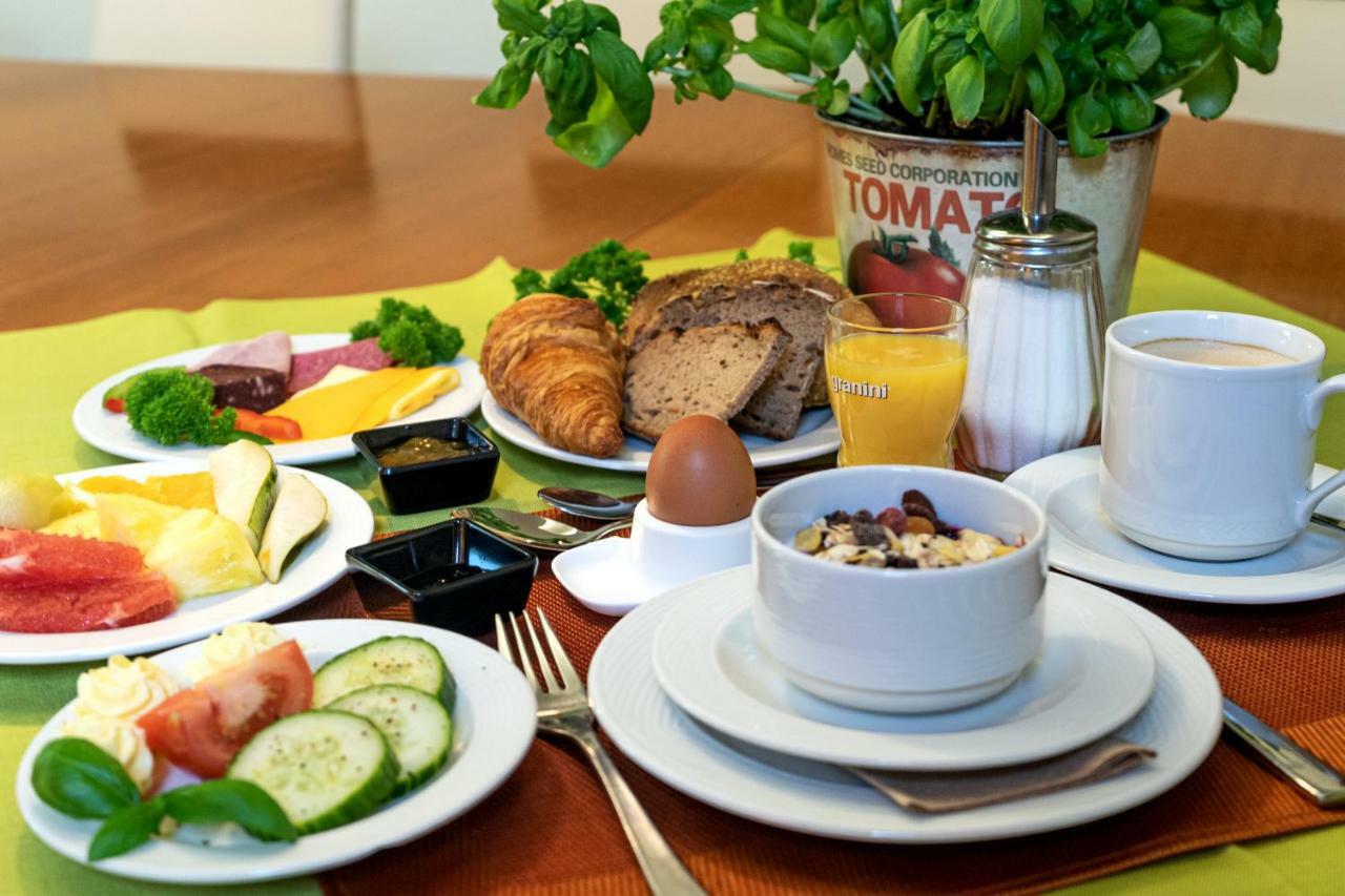 Hotel Gustav-Stresemann-Institut บอนน์ ภายนอก รูปภาพ