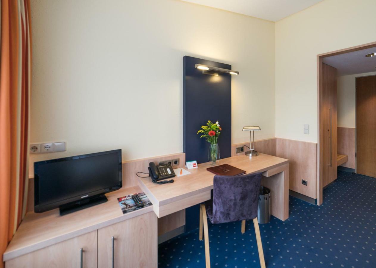 Hotel Gustav-Stresemann-Institut บอนน์ ภายนอก รูปภาพ